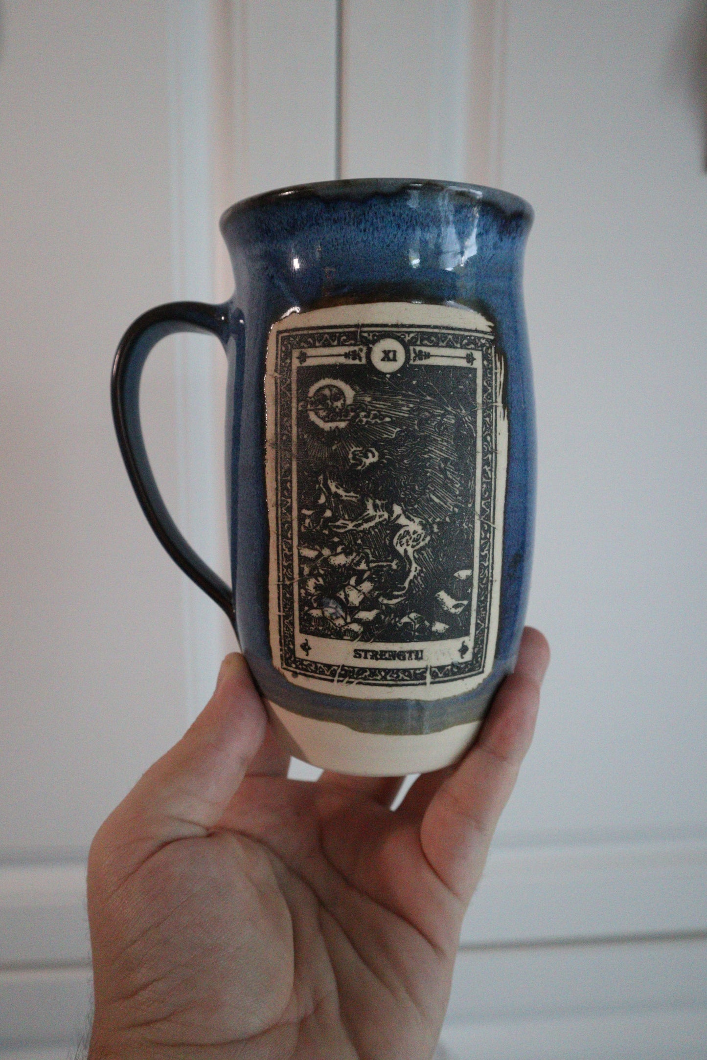 Tarot Card Mug (Strength) TC-16