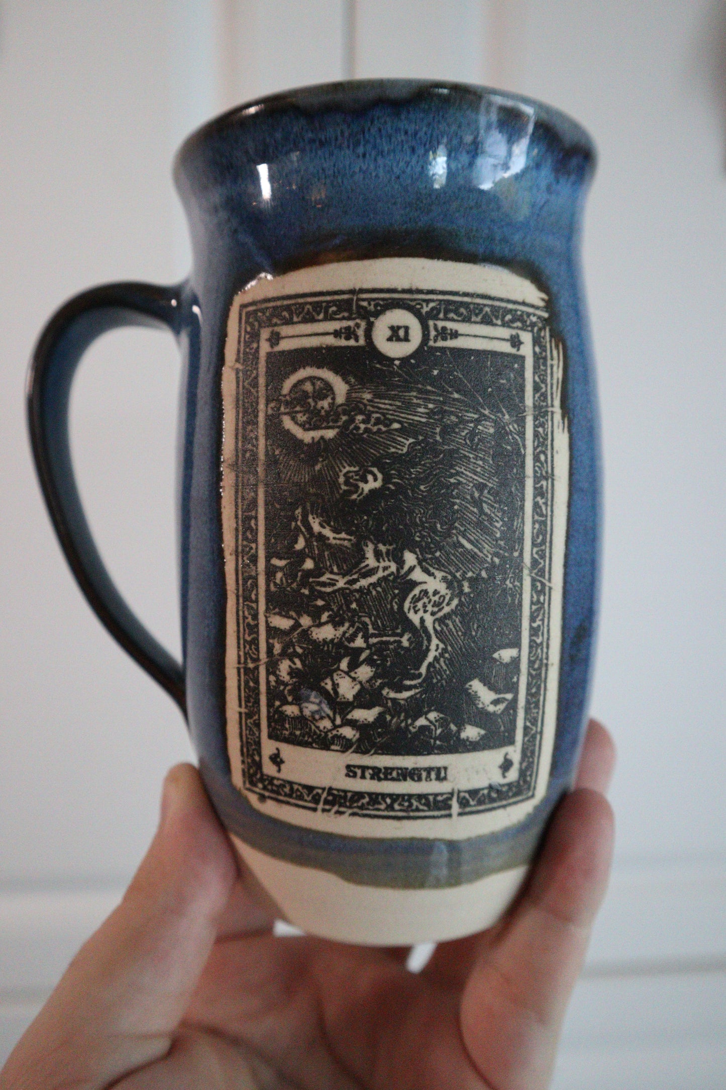 Tarot Card Mug (Strength) TC-16